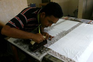 Mencetak Motif Batik
